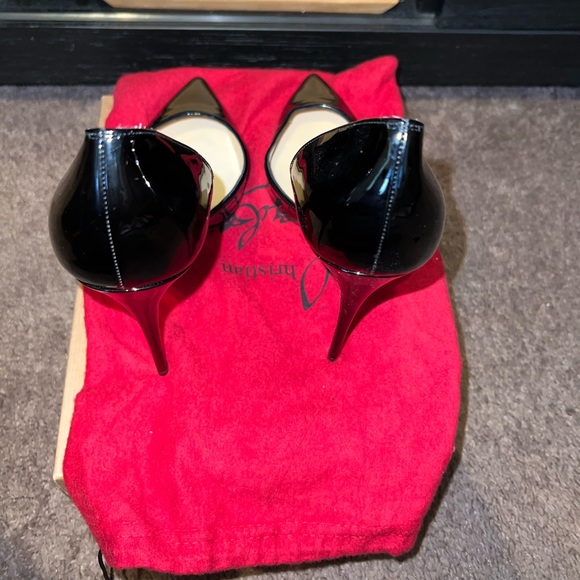 Brand New Never worn Christian louboutin Iriza size 42. - Picture 2 of 13